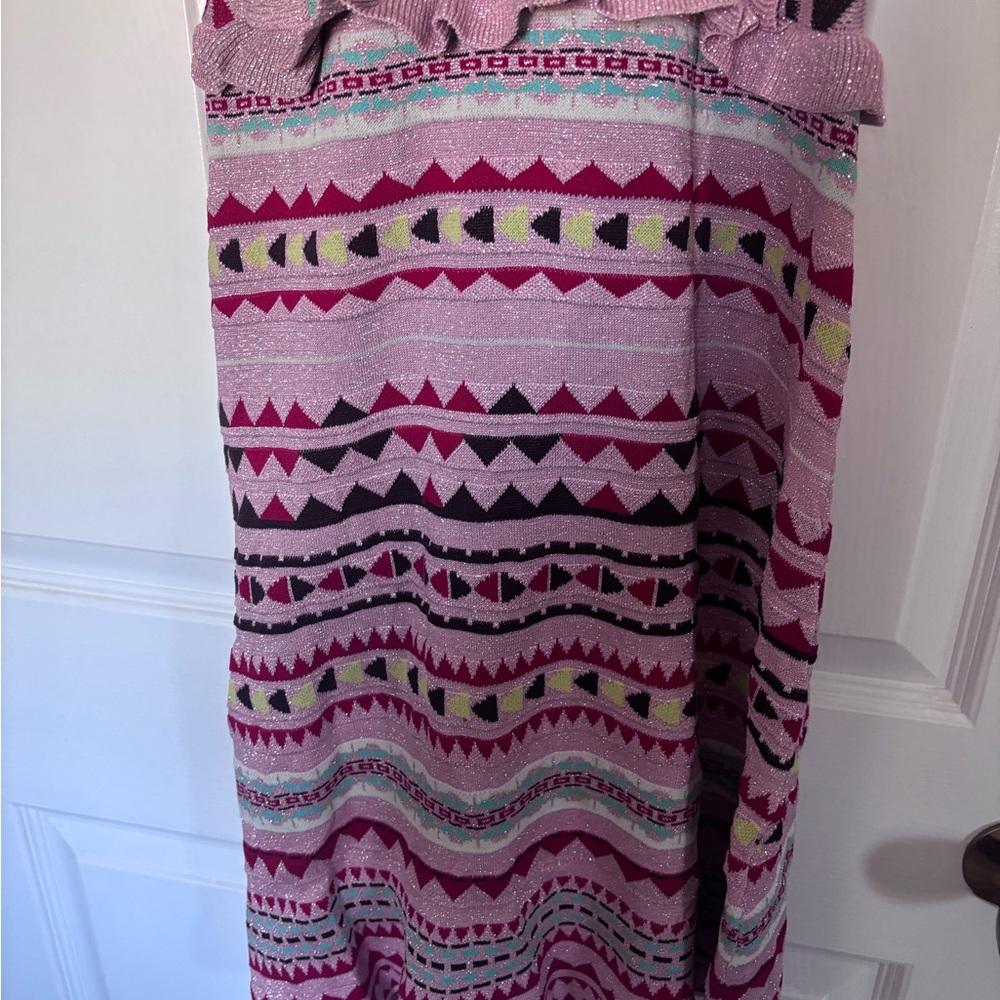 Pink Patterned Ruffle Sleeve Knit Dress - Picture 3 of 6